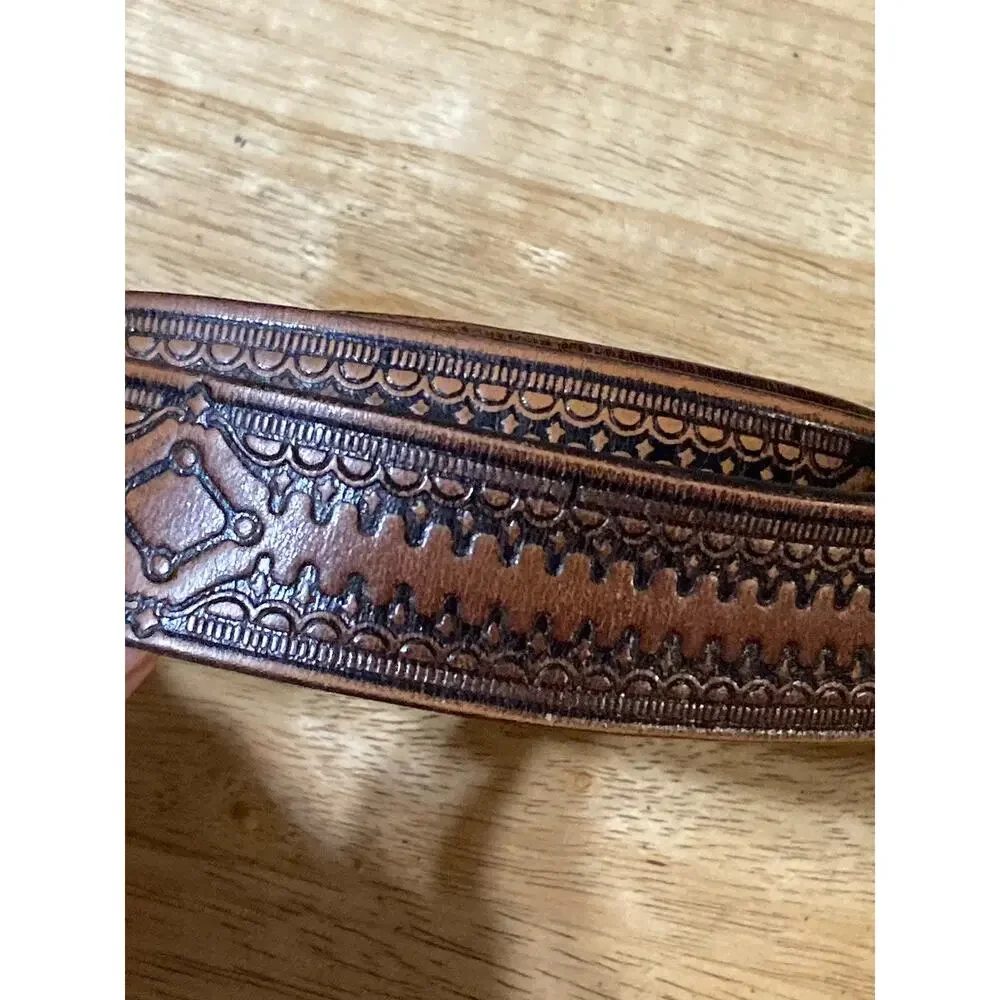 Tooled Men’s Leather‎ Belt Size 44 Brown Black Embossed